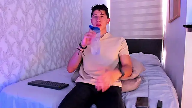 Dorianmistery2322  online show from 02-03-25, 06:49