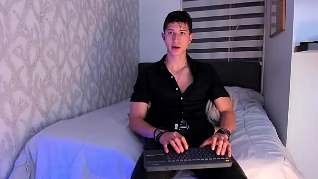 Dorianmistery2322  online show from 02-06-25, 03:27