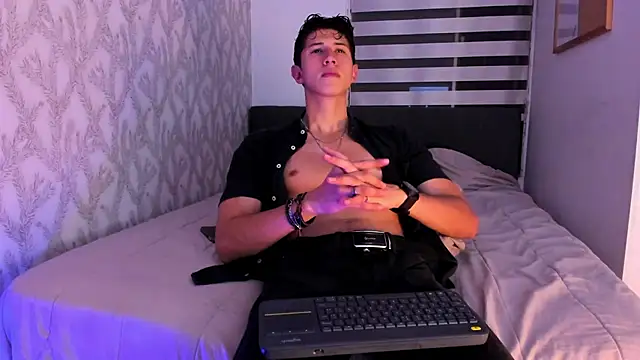 Dorianmistery2322  online show from 02-25-25, 04:24