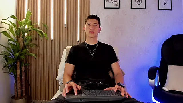 Dorianmistery2322  online show from 12-15-25, 10:25