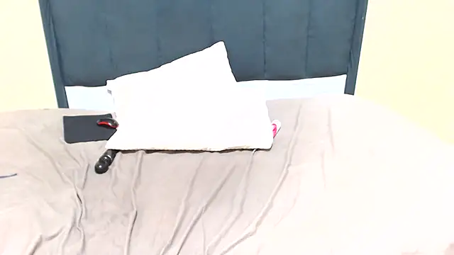 Snapshot of kittykhloe22 chatting on 03-11-25, 09:37 kittykhloe22 online show from 03-11-25, 09:37