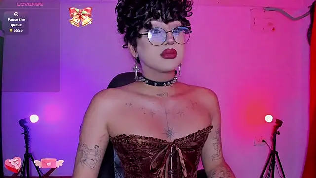 Snapshot of Heka_Prudence chatting on 04-30-26, 01:01 Heka Prudence online show from 04-30-26, 01:01