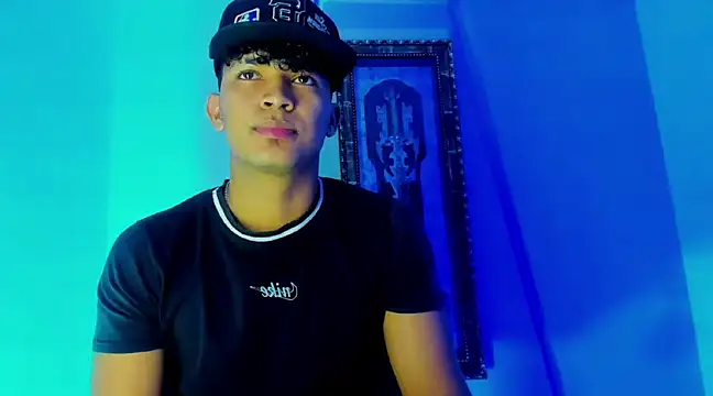 Snapshot of jamescurli_ chatting on 12-16-24, 05:06 jamescurli online show from 12-16-24, 05:06