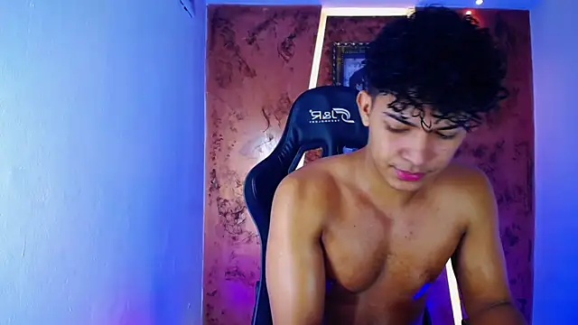 Snapshot of jamescurli_ chatting on 03-03-25, 05:53 jamescurli online show from 03-03-25, 05:53