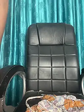 poision51 online show from 11-11-25, 04:01