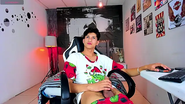 Snapshot of jason_graeats chatting on 01-08-26, 04:15 jason graeats online show from 01-08-26, 04:15