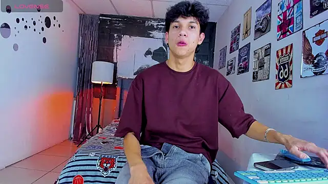 Snapshot of jason_graeats chatting on 02-05-26, 05:12 jason graeats online show from 02-05-26, 05:12