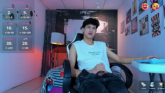 Snapshot of jason_graeats chatting on 02-10-26, 03:10 jason graeats online show from 02-10-26, 03:10