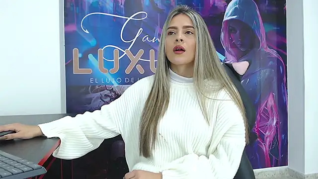 miacarperr1 online show from 02-10-25, 08:53