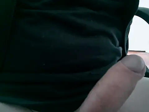 lovedoggy03 online show from 11-09-25, 12:14