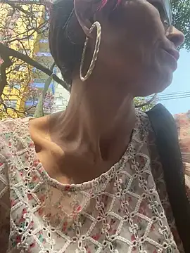 MireyaTorresGu online show from 01-21-25, 05:20