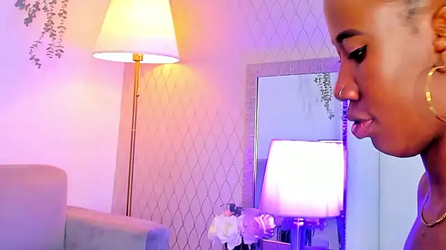 Snapshot of Alishaacameron_ chatting on 12-21-24, 02:41 Alishaacameron online show from 12-21-24, 02:41