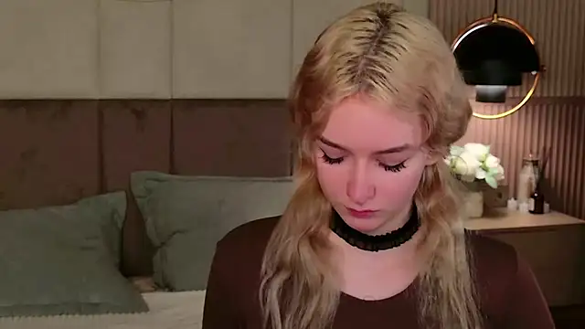 Snapshot of NaomiLoys chatting on 02-26-25, 09:37 NaomiLoys online show from 02-26-25, 09:37