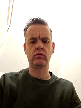 Snapshot of Hectorthyssen1 chatting on 01-06-25, 07:35 Hectorthyssen1 online show from 01-06-25, 07:35