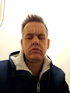 Snapshot of Hectorthyssen1 chatting on 01-11-25, 08:54 Hectorthyssen1 online show from 01-11-25, 08:54