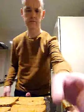 Snapshot of Hectorthyssen1 chatting on 02-06-25, 05:35 Hectorthyssen1 online show from 02-06-25, 05:35