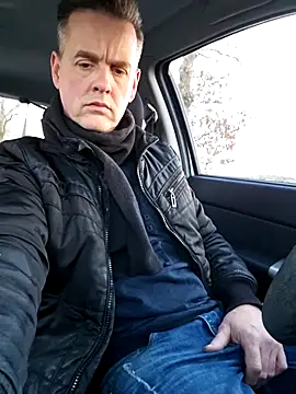 Snapshot of Hectorthyssen1 chatting on 02-17-25, 04:48 Hectorthyssen1 online show from 02-17-25, 04:48