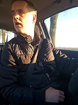 Snapshot of Hectorthyssen1 chatting on 03-05-25, 04:24 Hectorthyssen1 online show from 03-05-25, 04:24