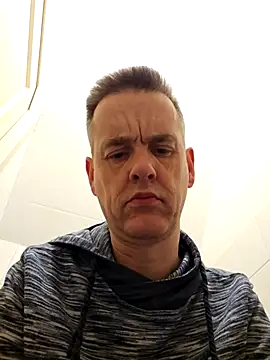 Snapshot of Hectorthyssen1 chatting on 03-17-25, 06:11 Hectorthyssen1 online show from 03-17-25, 06:11