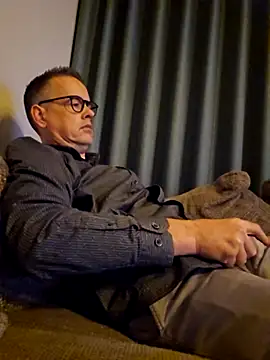 Snapshot of Hectorthyssen1 chatting on 10-04-25, 11:14 Hectorthyssen1 online show from 10-04-25, 11:14