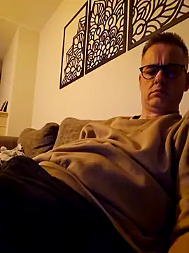 Snapshot of Hectorthyssen1 chatting on 10-15-25, 10:43 Hectorthyssen1 online show from 10-15-25, 10:43