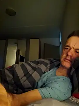 Snapshot of Hectorthyssen1 chatting on 10-26-25, 07:47 Hectorthyssen1 online show from 10-26-25, 07:47