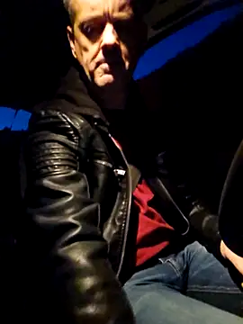 Snapshot of Hectorthyssen1 chatting on 11-05-25, 04:40 Hectorthyssen1 online show from 11-05-25, 04:40