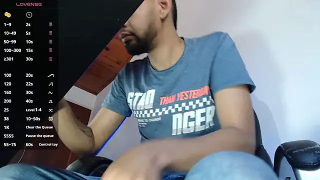 Snapshot of Bedobigcock chatting on 03-16-25, 04:45 Bedobigcock online show from 03-16-25, 04:45