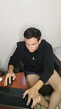 Snapshot of miketripi420 chatting on 04-03-26, 11:52 miketripi420 online show from 04-03-26, 11:52