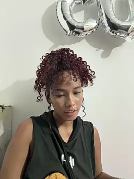 Snapshot of Salome_Williamss chatting on 05-15-26, 01:34 Salome Williamss online show from 05-15-26, 01:34