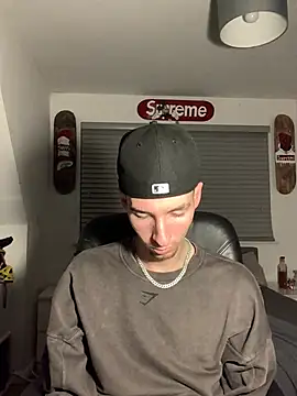 MikesWood21 online show from 12-06-24, 03:30