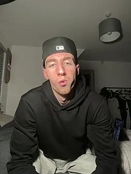 MikesWood21 online show from 12-14-24, 03:07