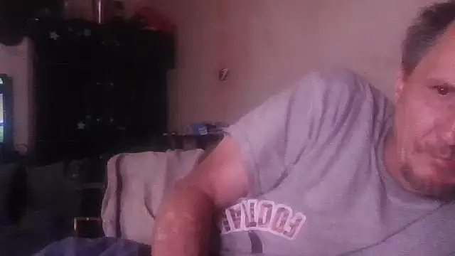 Snapshot of George48 chatting on 11-26-25, 06:03 George48 online show from 11-26-25, 06:03