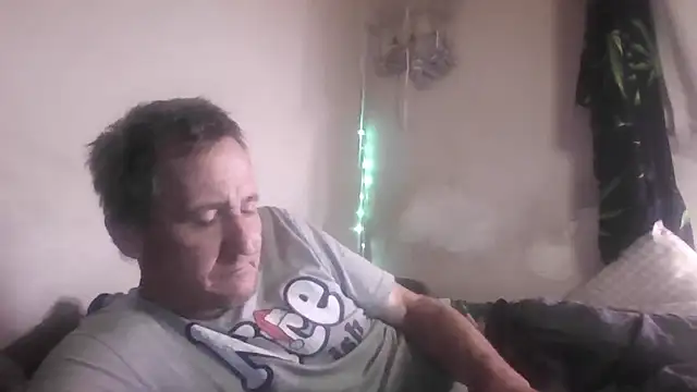 Snapshot of George48 chatting on 11-29-25, 06:16 George48 online show from 11-29-25, 06:16