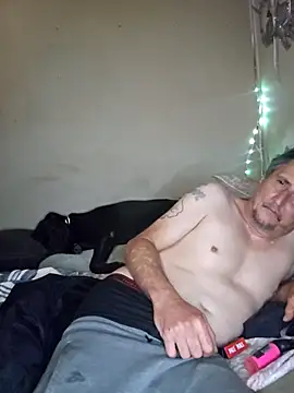 Snapshot of George48 chatting on 12-17-25, 06:30 George48 online show from 12-17-25, 06:30