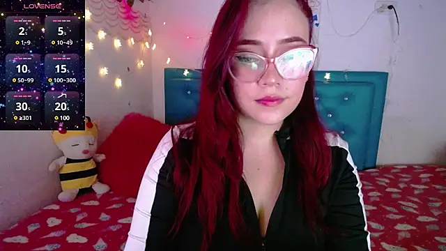 zarquita99 online show from 02-05-25, 12:42