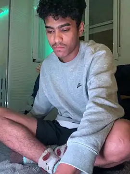 Snapshot of Ryan-hot chatting on 10-25-25, 10:37 Ryan-hot online show from 10-25-25, 10:37