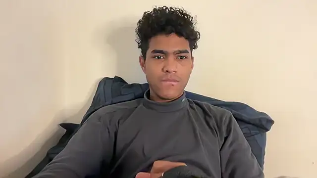 Snapshot of Ryan-hot chatting on 12-21-25, 11:50 Ryan-hot online show from 12-21-25, 11:50