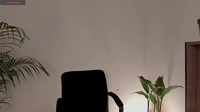 Snapshot of CherryyBrrr1 chatting on 12-15-25, 08:24 CherryyBrrr1 online show from 12-15-25, 08:24