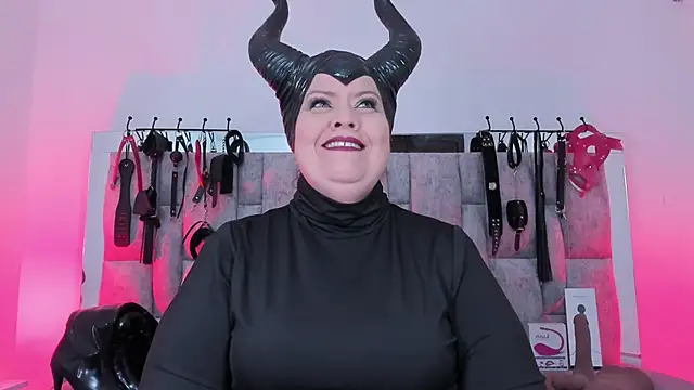 vanessa moka online show from 10-12-25, 12:26