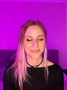 lunawolf21 online show from 12-03-24, 07:11