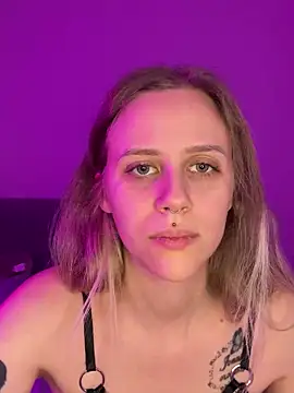 lunawolf21 online show from 01-09-25, 07:31