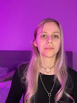 lunawolf21 online show from 01-16-25, 07:28