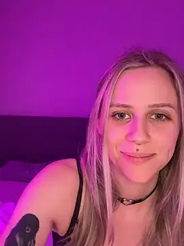 lunawolf21 online show from 01-16-25, 07:10