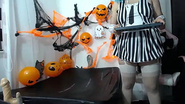 Snapshot of Niuk_mei chatting on 10-26-25, 01:17 Niuk mei online show from 10-26-25, 01:17