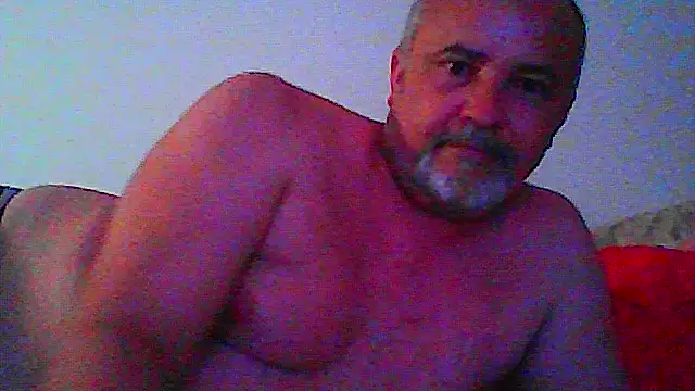 Snapshot of GayPourToi chatting on 06-18-26, 07:51 GayPourToi online show from 06-18-26, 07:51