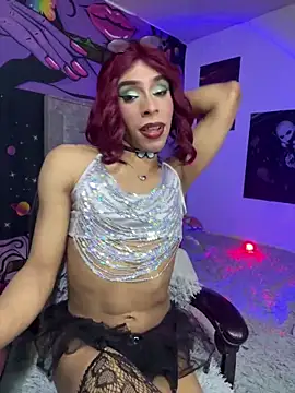 Snapshot of Diana_2003 chatting on 12-19-25, 12:23 Diana 2003 online show from 12-19-25, 12:23