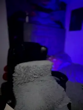 Snapshot of Diana_2003 chatting on 01-12-26, 10:59 Diana 2003 online show from 01-12-26, 10:59