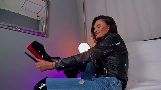 Snapshot of CarlaWhite chatting on 02-26-25, 10:58 CarlaWhite online show from 02-26-25, 10:58