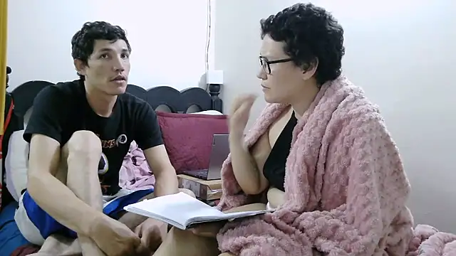 luxandracon23 online show from 04-11-26, 07:45